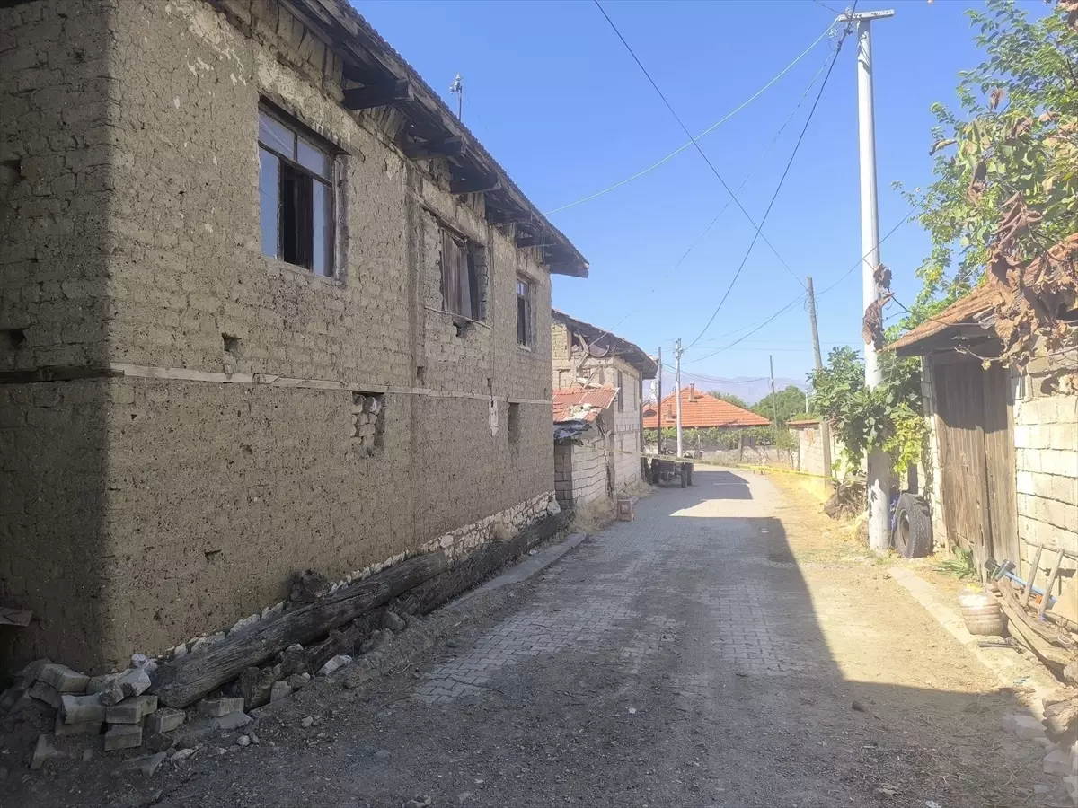 acipayamda yasli kadin darp edilerek oldu sSEQbyD8