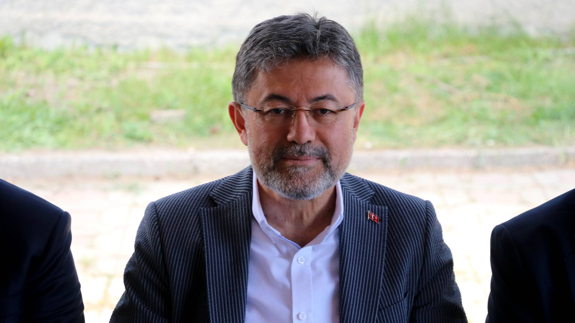 bakan yumakli ciftcilerin hesabina bugun 45 milyar liralik destek aktarilacak K6yeP5jU