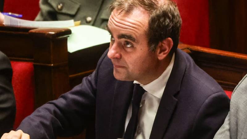 fransada basbakan lecornu guvensizlik oylamasina hazirlaniyor tartismali emeklilik yasasini askiya aldi SOTbHtbV.jpg