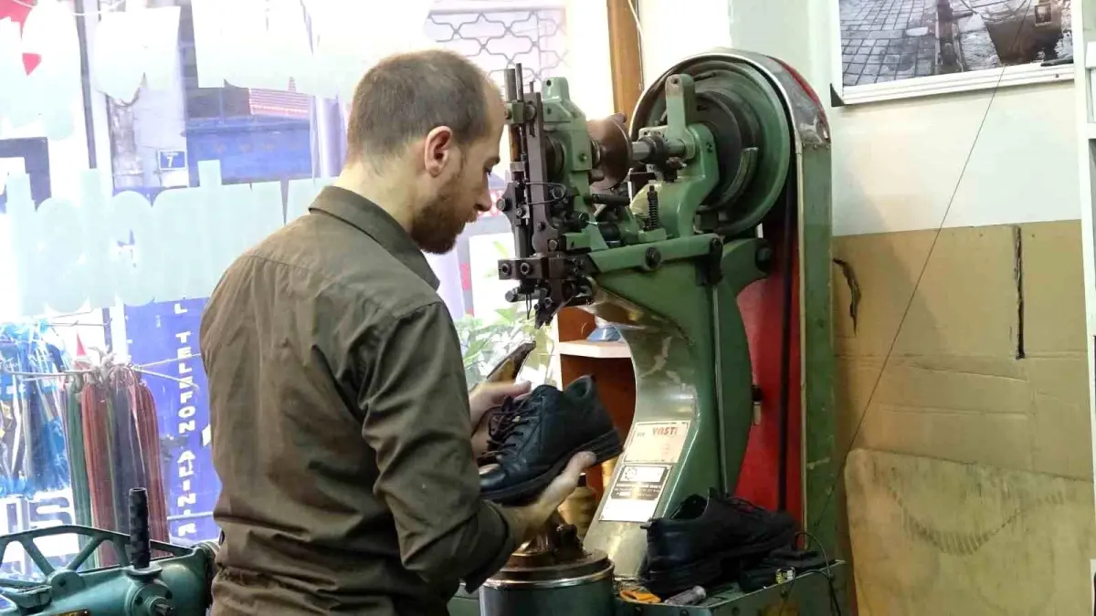 kocaelide ayakkabi tamircisi ridvan ilmenden eleman bulma zorlugu TFyeCOdP.jpg