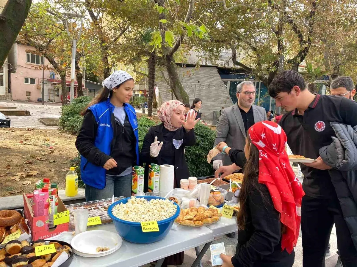 marmarada gazze icin dayanisma etkinligi duzenlendi km6WrWmN