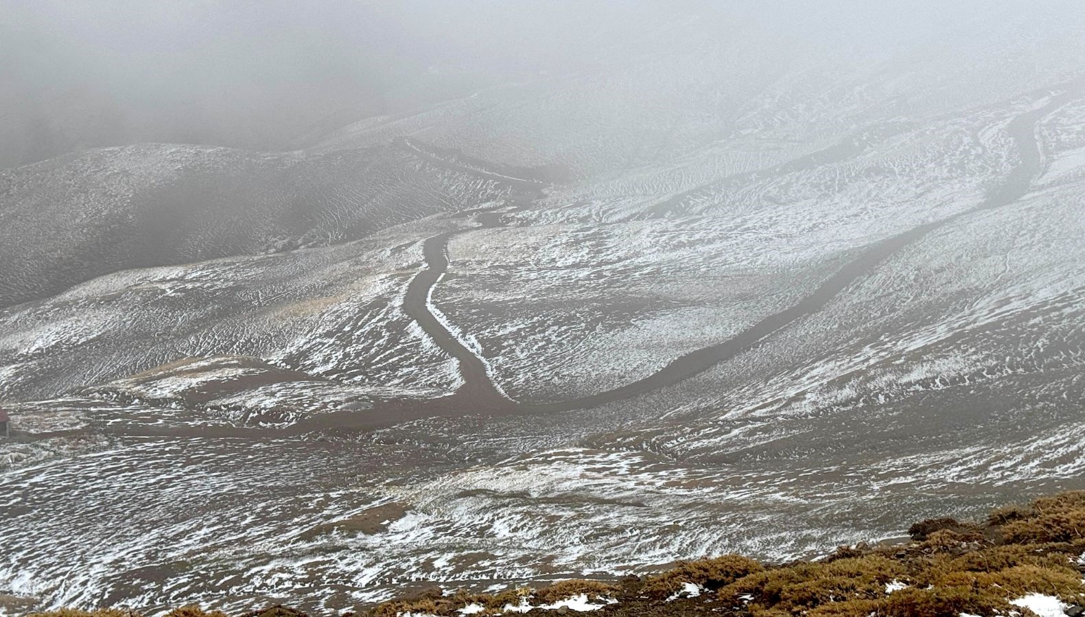 saganak yerini kara birakti U1c2mqAr.jpg