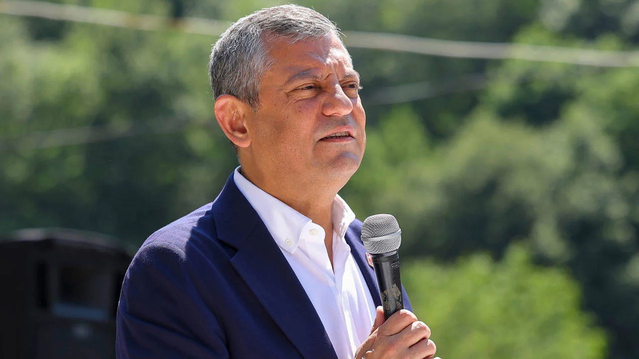 Yeni Parti ‘duyurusuna’ Özgür Özel’den açıklama